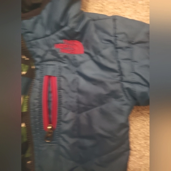 The North face Jacket - KIDS/ Toddler Reversible Perrito Sz 6-12 Months - Picture 3 of 8